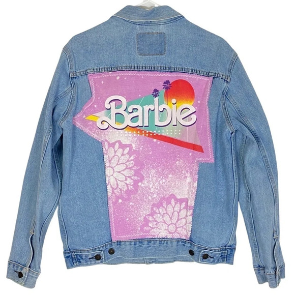 Levis Barbie Denim Boyfriend Trucker Jean Jacket Womens Large Blue Pink Core - Picture 1 of 16